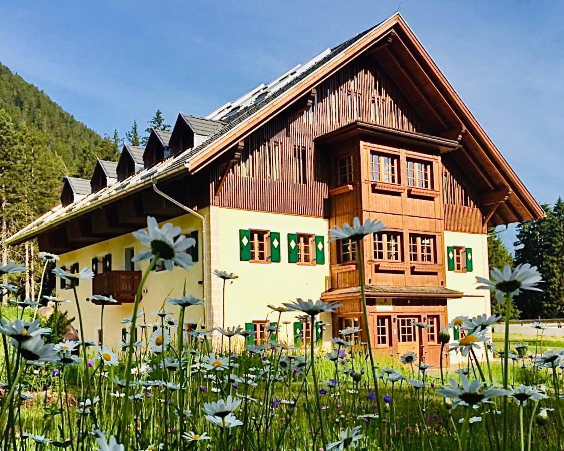 Natura Boutique Chalet Wellness Spa Dobbiaco Exterior foto