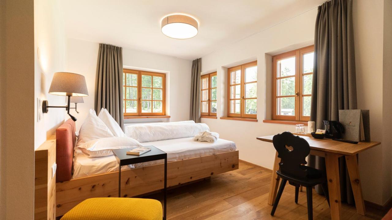 Natura Boutique Chalet Wellness Spa Dobbiaco Exterior foto